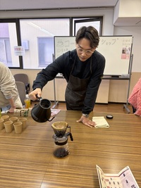 4/26(日)コーヒー飲み比べ&簡単な淹れ方ワークショップ☕️