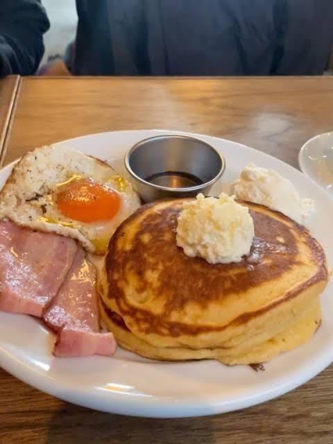 愛犬と行ける話題のカフェバーに行ってみよう！おすすめはパンケーキです🥞🥞