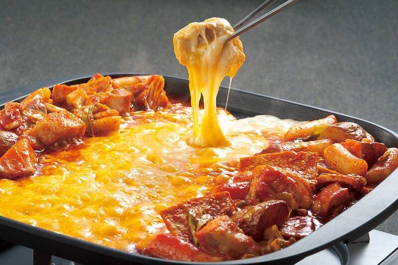 熱々とろとろで確実うまい！？"チーズタッカルビを作るオフ会"✨ 友達の輪を広げよう ❥ お初さん大歓迎♪