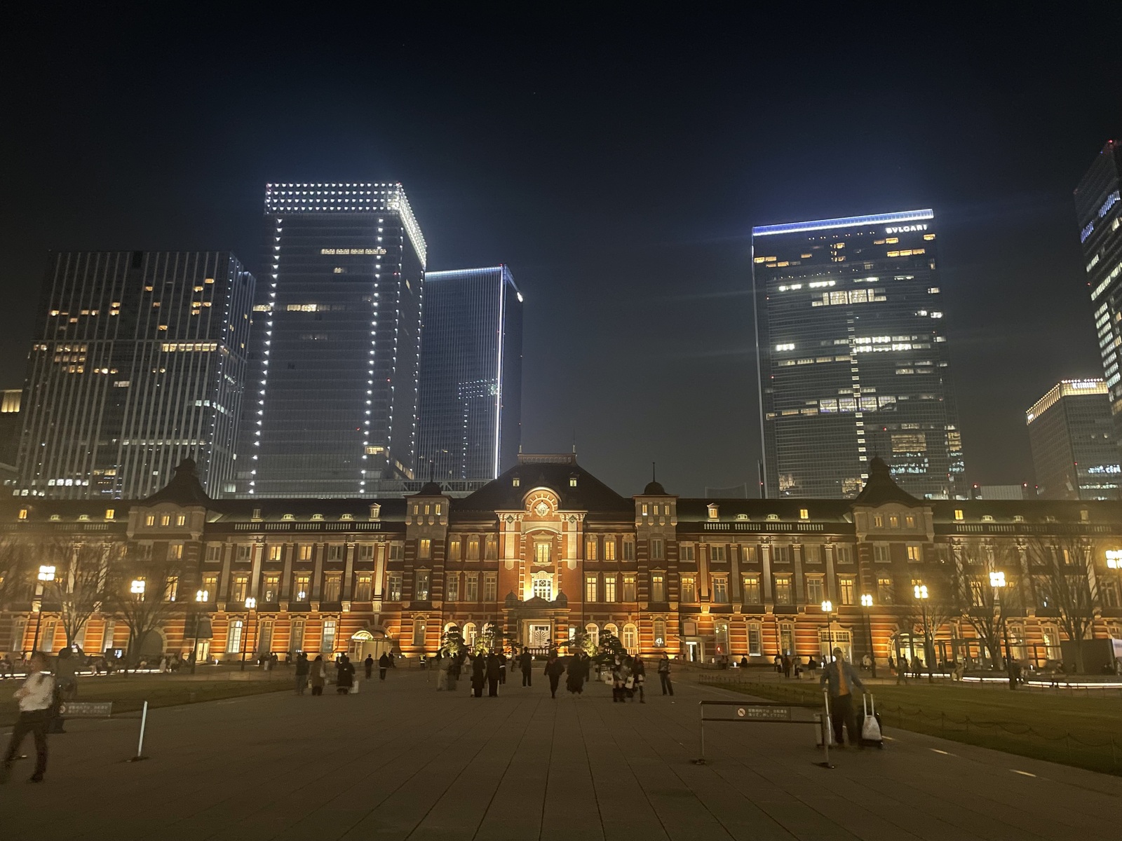 夜景を見よう🌉【丸の内さんぽ会】東京駅周辺散策 ❤️女性参加歓迎💁‍♀️気軽1人参加OK