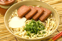 20代～30代前半限定！✨「平日休みのご褒美に🌿 新宿で沖縄プチ旅ランチ会」