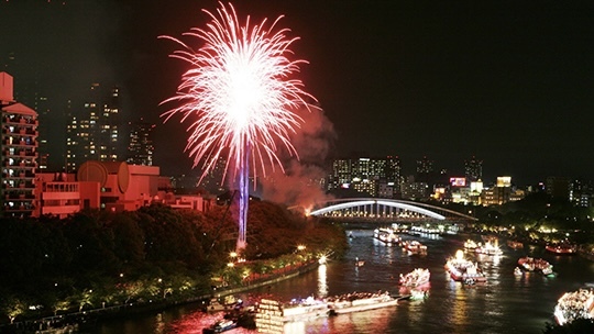 【日本三大祭り！】天神祭に行って花火と屋台を楽しもう🎇   29歳以下限定(一部除く)