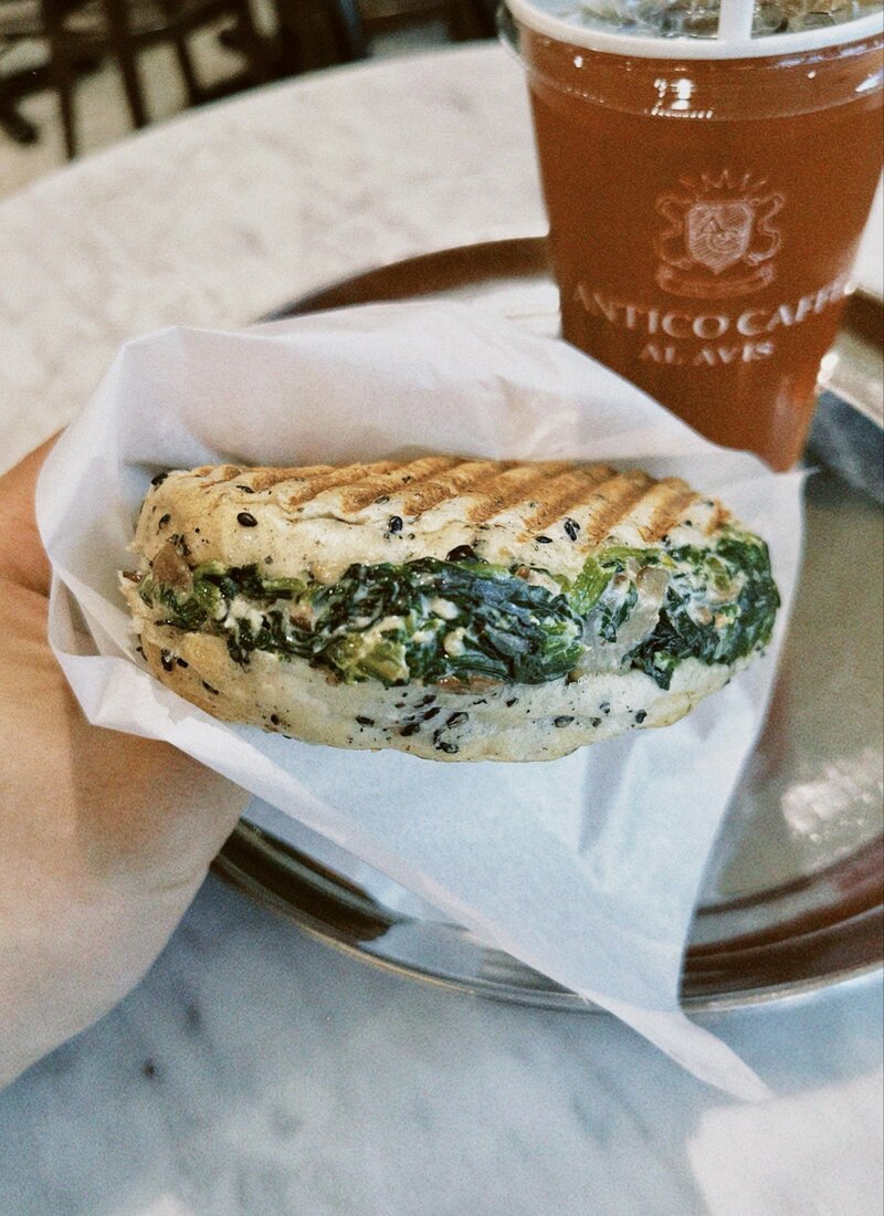 数量限定✨幻の“スピナッチ”を食べに行こう🥪☕
