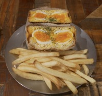 朝ごはんに御徒町で卵サンドが食べたい🥚