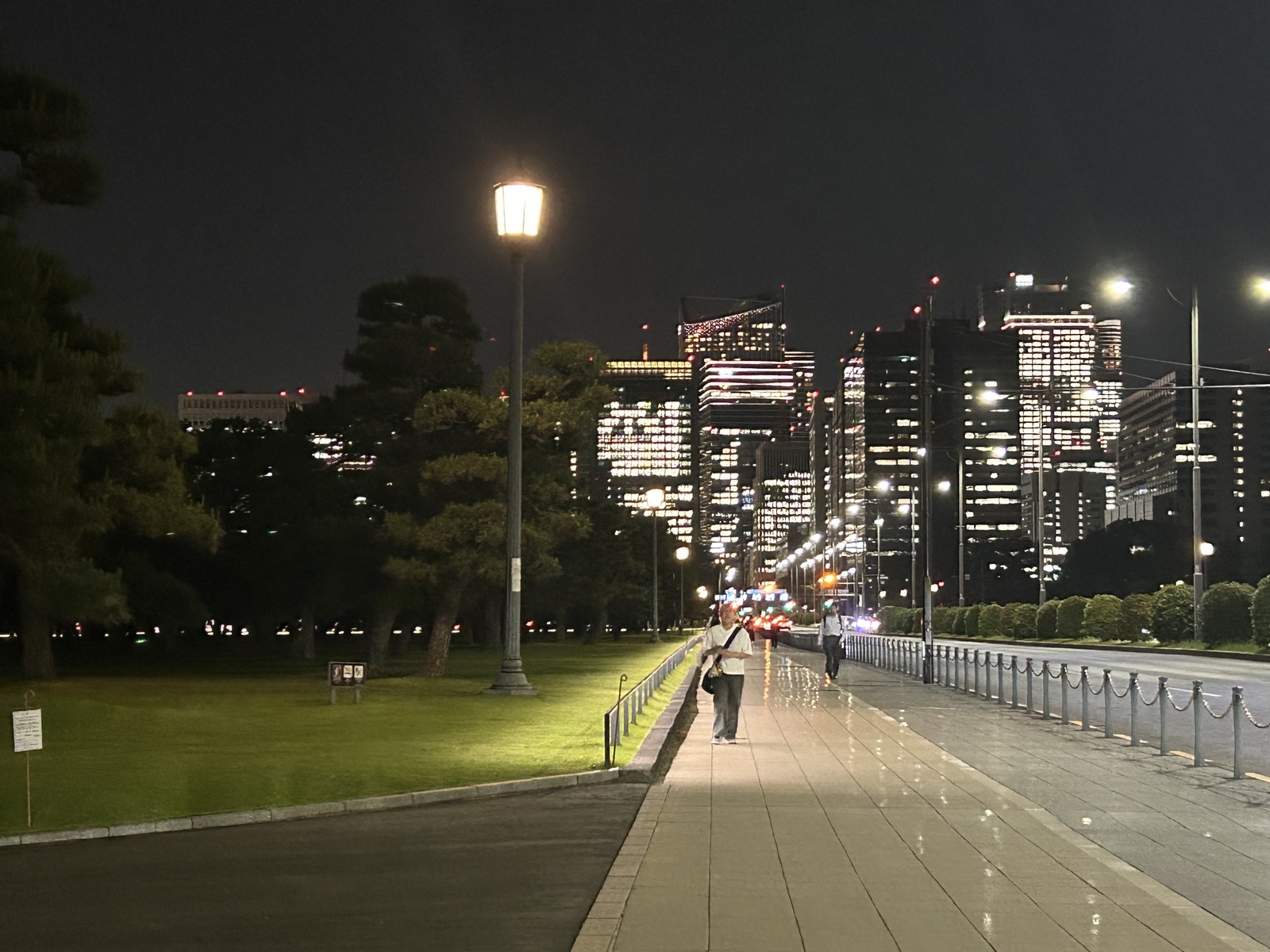 【6/12開催・皇居ランニング🏃】
元ボクサーと一緒に目標に向かってチャレンジ！何かを目指す仲間と気軽に運動🏃