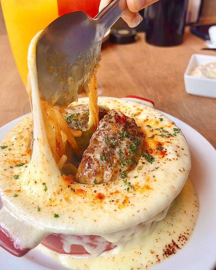 【20代30代限定】チーズ専門店に行こう！おすすめは溶岩チーズハンバーグミートパスタ😽😽😽