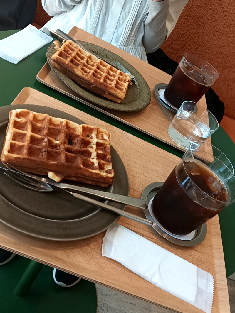 【18歳〜29歳限定】ワッフルの美味しいカフェで本を読もう！@高輪ゲートウェイ