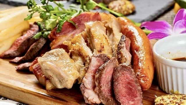 【30代〜50代】お肉🍖×イタリアン🍕日曜日の夕方から気楽に飲みましょう😊✨🍹3時間飲み放題🍻✨