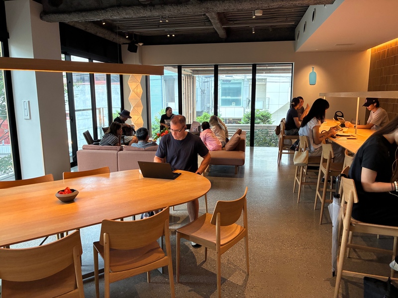 【8/15開催・渋谷ブルーボトルコーヒー☕️】世界初の公園内カフェでカフェ好き集まれ！限定10名の贅沢トークタイム✨