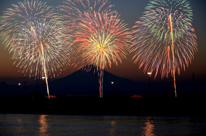 【10/17】江ノ島花火大会🎆夜空を彩る感動体験！初参加・友達作りも大歓迎＠片瀬海岸