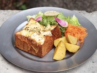 【女性2名主催/先着2名無料】表参道にある人気ベーカリーカフェ🐣🐣🌷🍞☕️に行こう✨✨20代30代限定