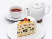 【女性2名主催/先着2名無料】池袋にある大きいケーキ🐶🐶☕️🍰🌿が話題のカフェに行こう✨✨20代30代限定