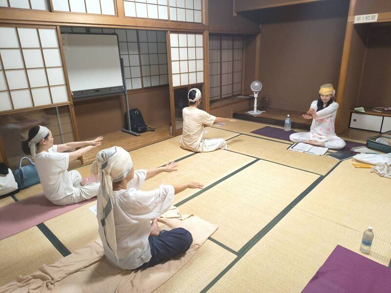 名古屋初    クンダリーニヨガ