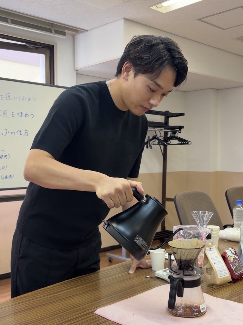 10/25 "20代限定" 自宅で簡単ドリップコーヒーワークショップ☕️［浅煎〜中煎〜深煎］飲み比べ