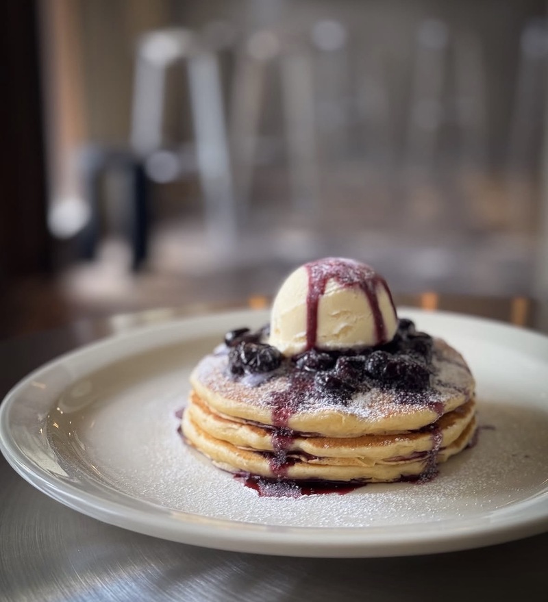 ☕️✨ 南青山の新しいカフェを開拓！
モーニングのパンケーキを食べに行こう🥞