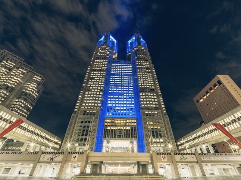 【20代30代限定】秋の夜景を楽しむ🍂都庁〜新宿中央公園夜散歩交流会🌃