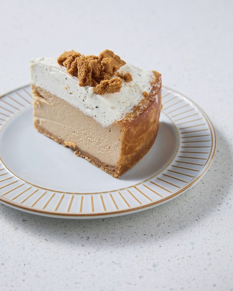茅場町の開放感あふれるカフェに行こう☕️
アールグレイチーズケーキがおすすめです🍰🫖
