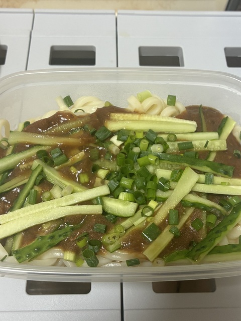 こちらは今日の夜ご飯になります✨🍜
